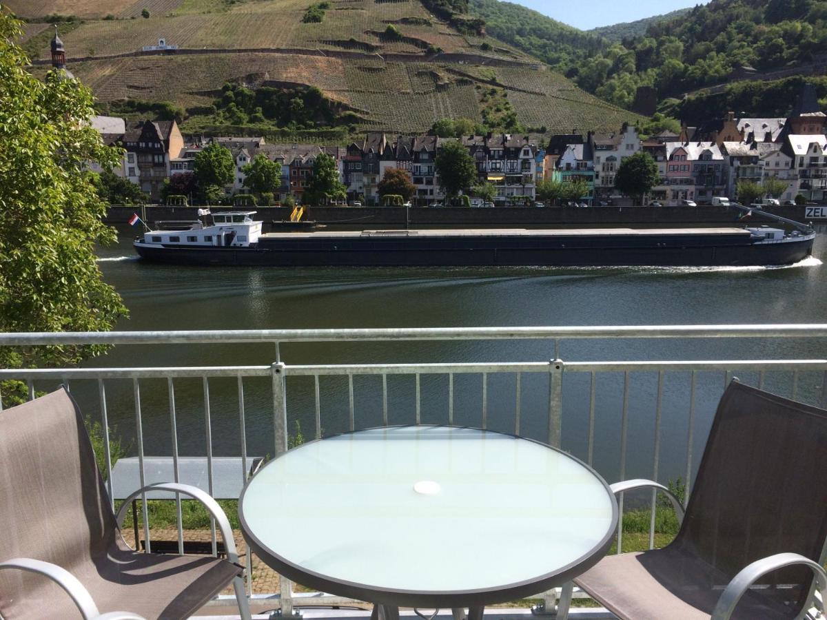 Haus Margarete Zell an der Mosel Exterior foto